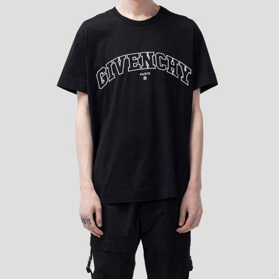 💎Han's house精品服飾💎GIVENCHY 紀梵希 刺繡 LOGO 短 T 黑 現貨M/L 原價19500-1