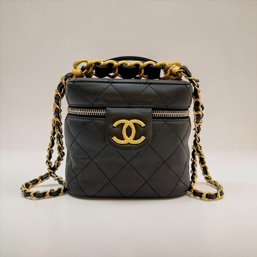 莉亞精品♡ Chanel牛皮化妝盒 AS3228 二手美包-0