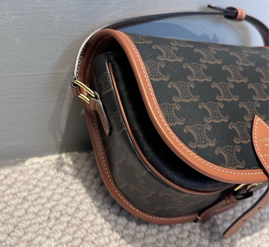 近新CELINE Triomphe Folco 馬鞍包 (購證/防塵袋/紙袋)-1
