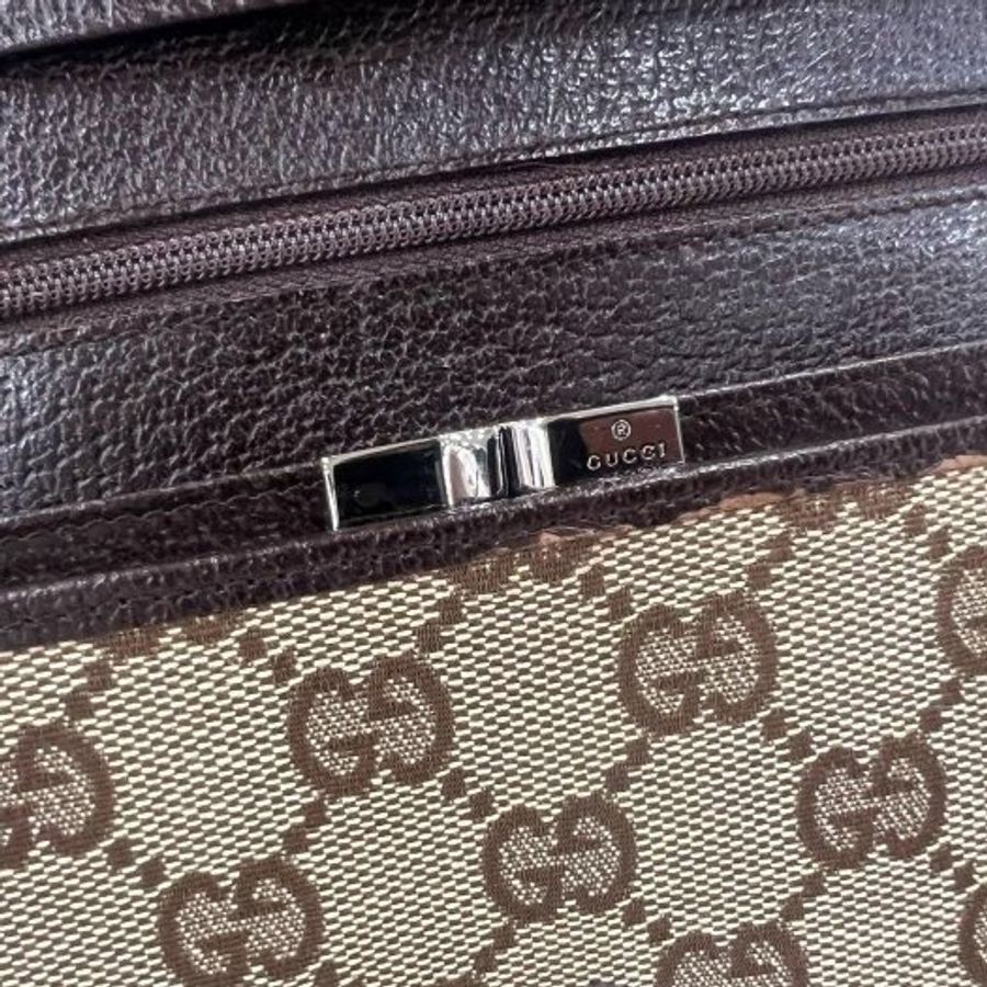 東區正精品㊣GUCCI 115100 咖啡色帆布釦子蝴蝶扣長夾皮夾 RA1867-13