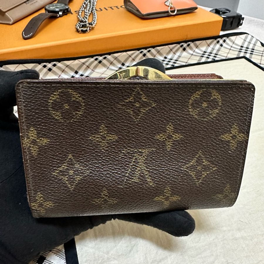 LV附零錢袋老花短夾 老花扣式短夾 老花口金中夾-1