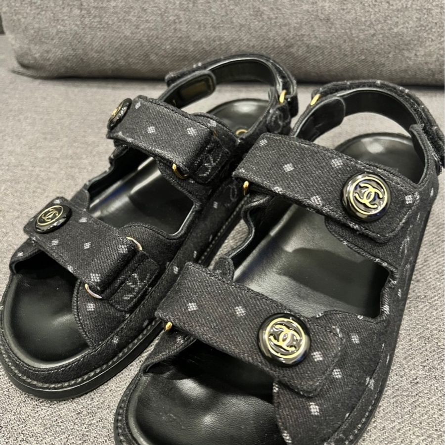 Chanel 黑色牛仔雙C涼鞋-2