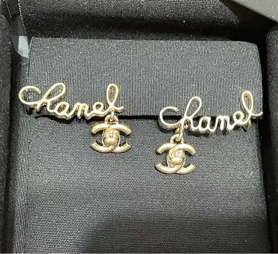 Chanel 香奈兒 素金字母書包扣雙c耳夾 附件 盒子-1