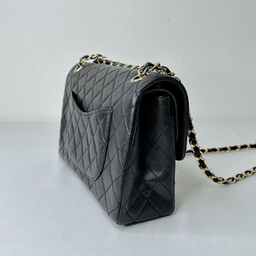 CHANEL Vintage黑金羊皮翻蓋鏈帶包-4