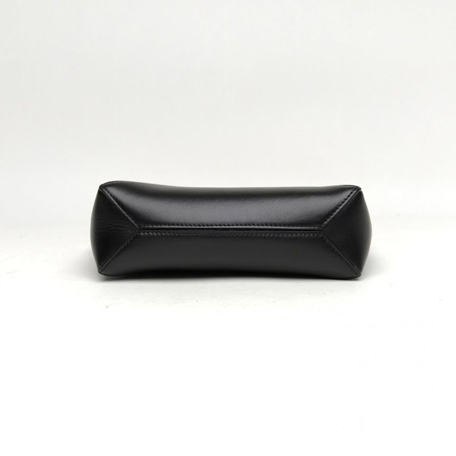 LOEWE 黑色牛皮金扣Puzzlefoldpouch單肩包肩背包-4
