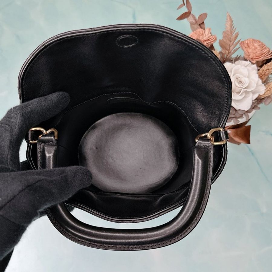 YSL Gaby Bucket黑金羊皮水桶包-5
