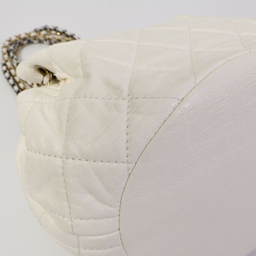 CHANEL 羊皮皮革Drawstring Bucket鏈帶肩背袋-11