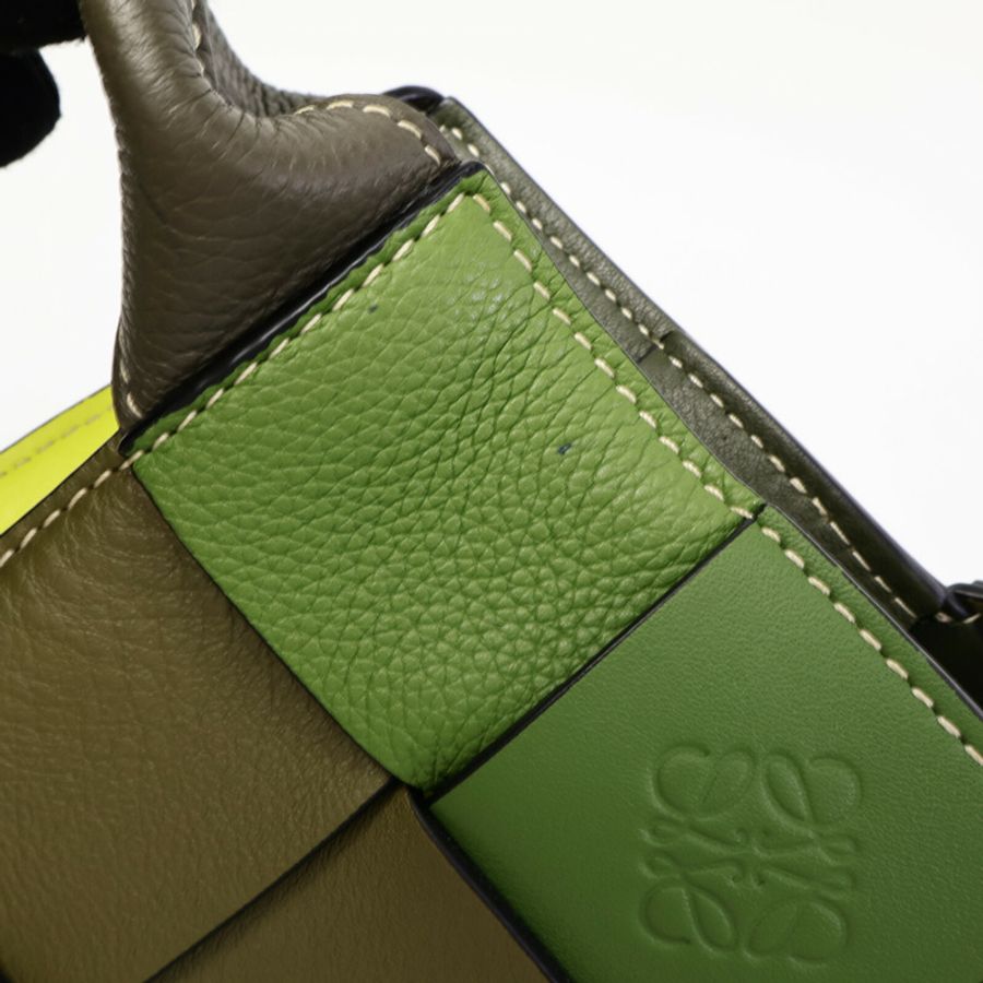 LOEWE 牛皮皮革Woven Basket手挽肩背兩用袋-15