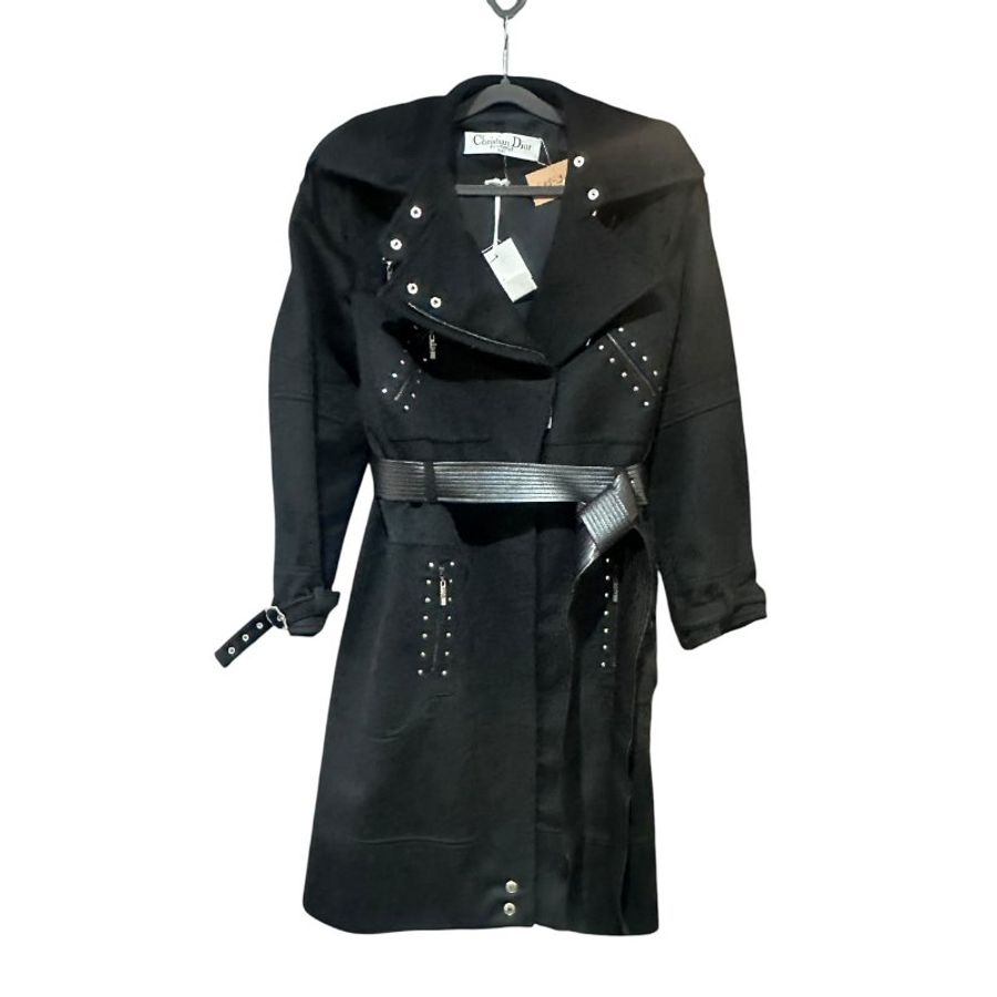 【美收精品】Christian Dior 黑色鉚釘毛絨皮質大衣 5-507【隔月月中將轉賣至日本 上架期限30天】-0