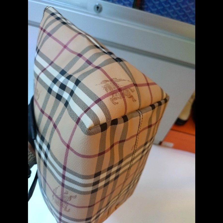 Burberry 黑把英系格紋PVC 扇形托特包-6