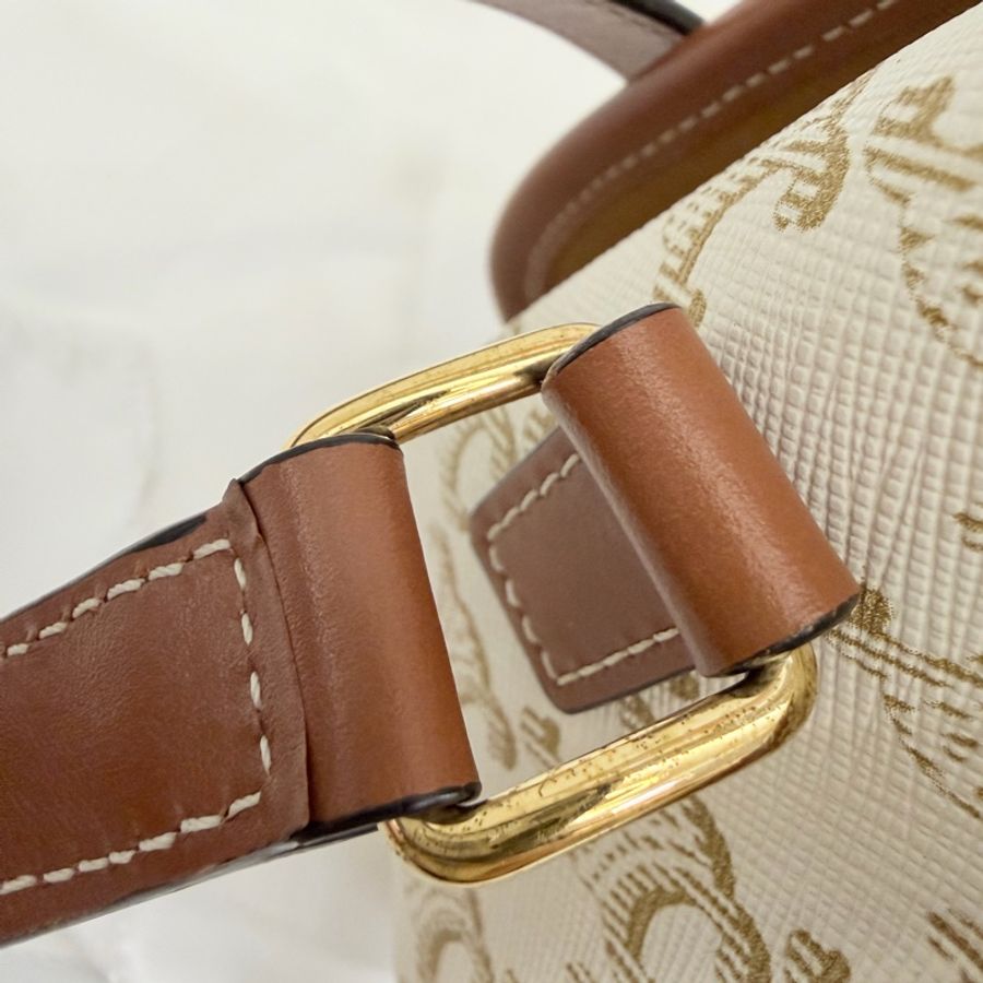 Lisa同款Celine 米白馬鞍包PVC咖牛皮邊金釦Medium folco-52