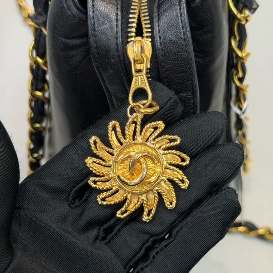 CHANEL 中古太陽花吊飾單肩斜揹袋 XC203-28