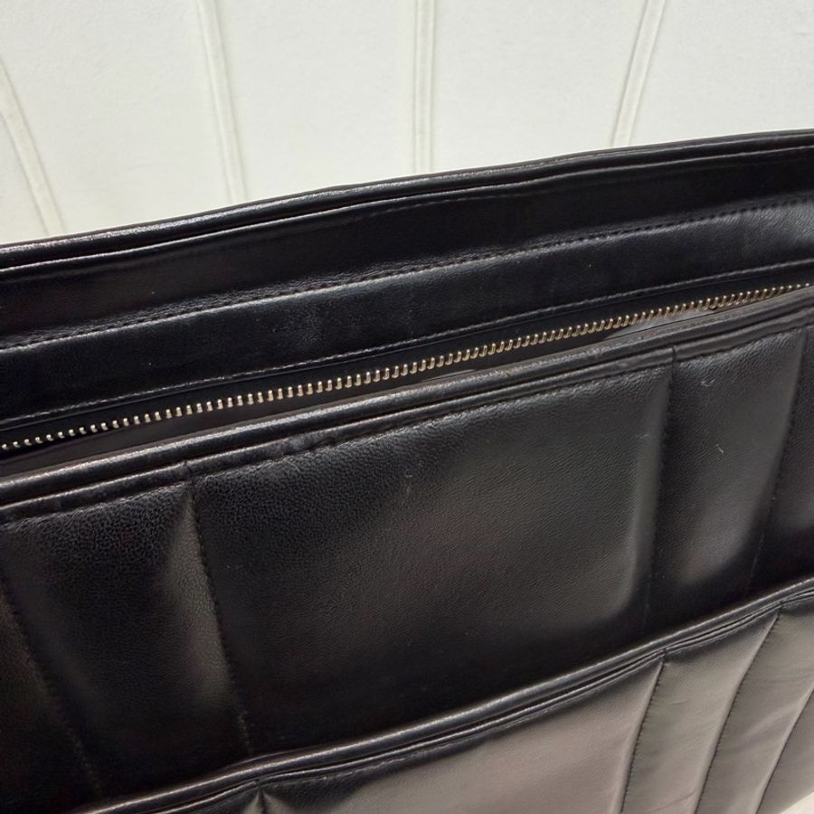 CHANEL 中古太陽花吊飾單肩斜揹袋 XC203-39