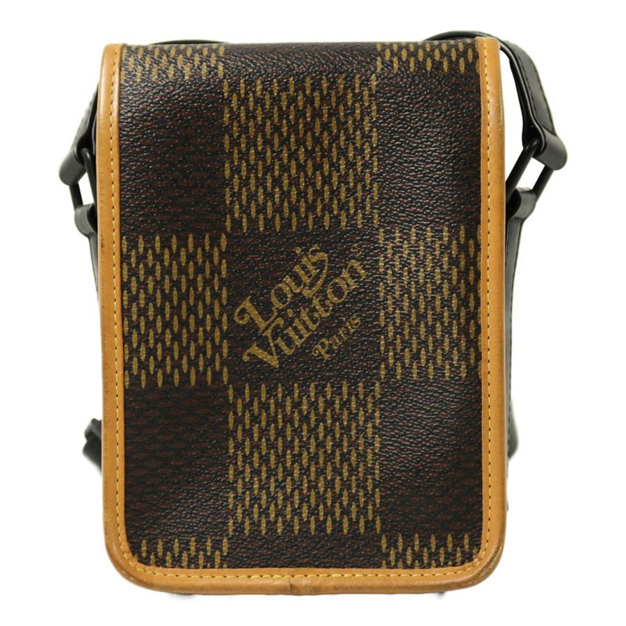 LOUIS VUITTON Damier Giant LV×NIGO Amazon Sling Bag肩背袋-1