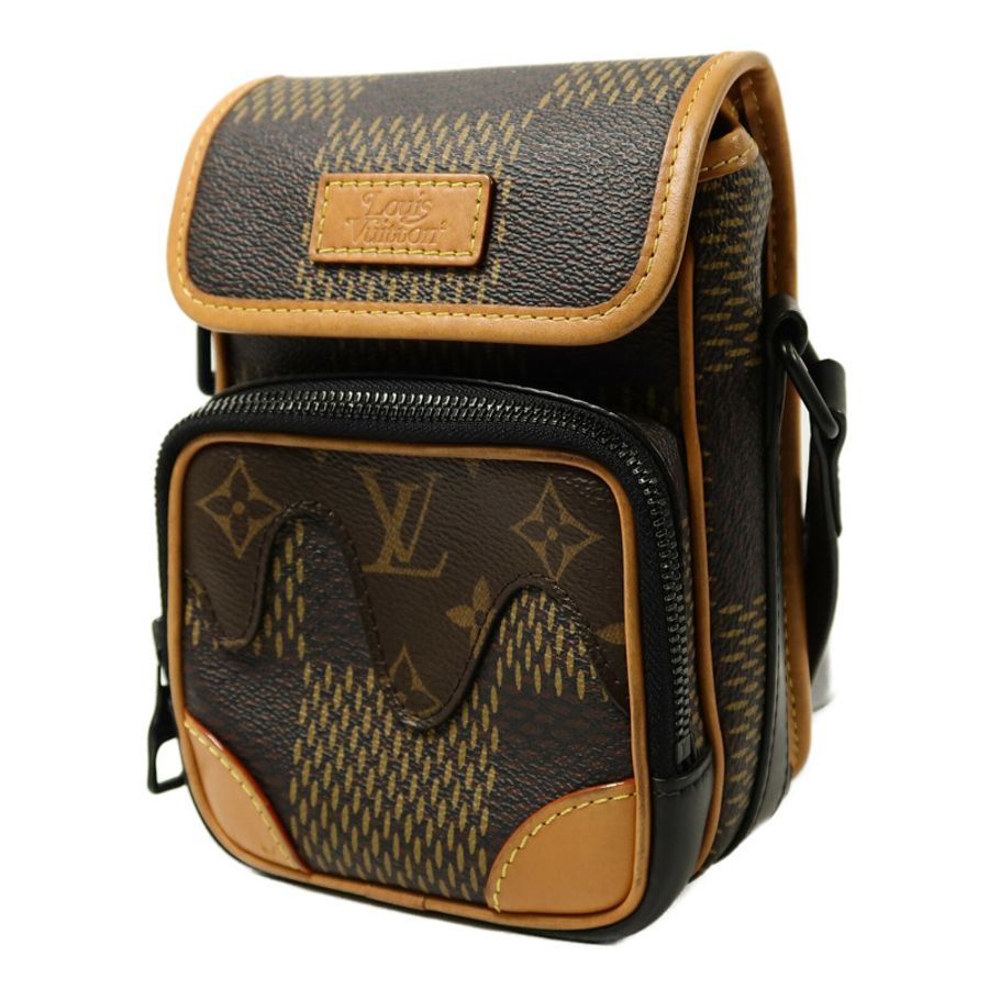 LOUIS VUITTON Damier Giant LV×NIGO Amazon Sling Bag肩背袋-2