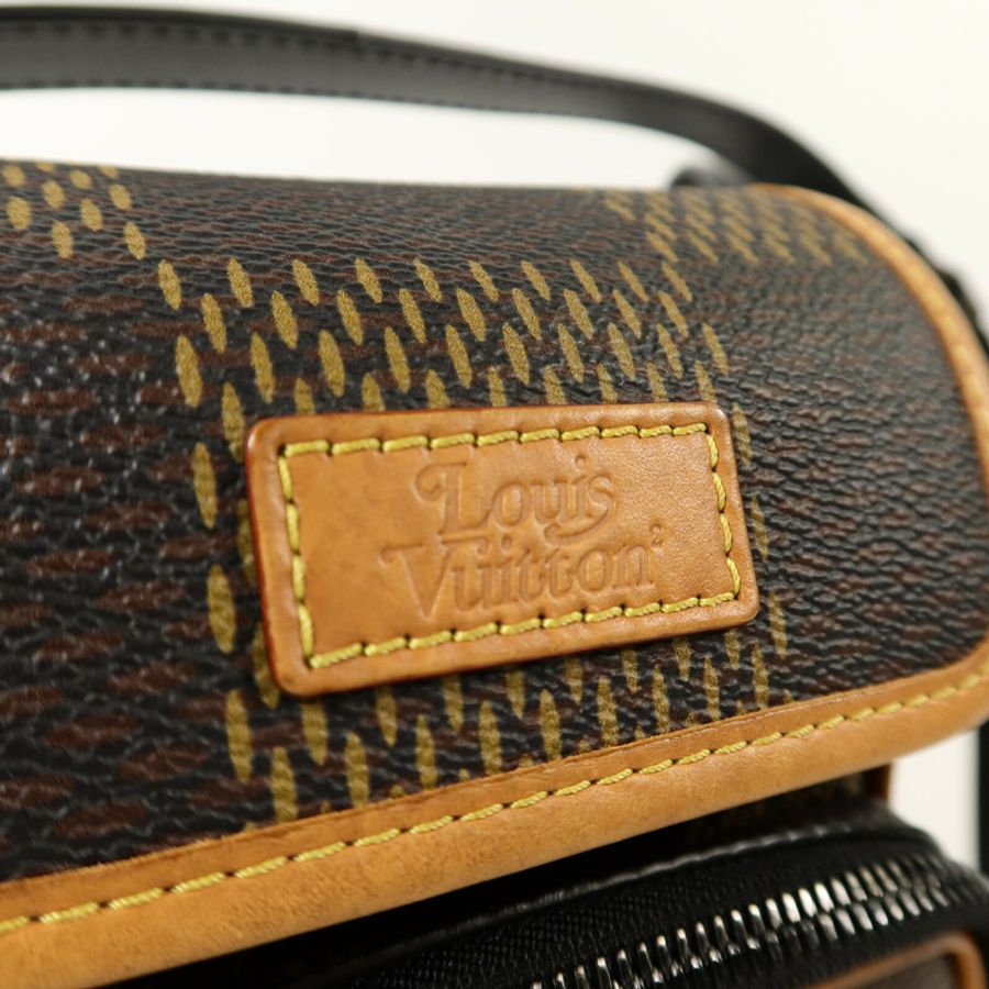 LOUIS VUITTON Damier Giant LV×NIGO Amazon Sling Bag肩背袋-5