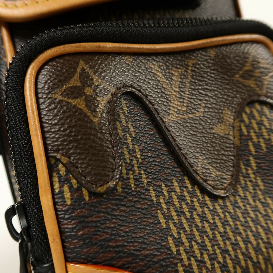 LOUIS VUITTON Damier Giant LV×NIGO Amazon Sling Bag肩背袋-6