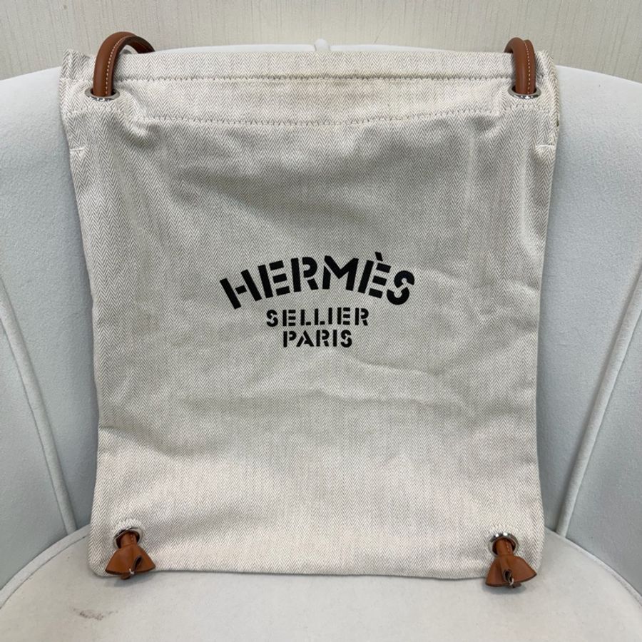 HERMES Toile Chevron Maline 帆布背包 XC543-0