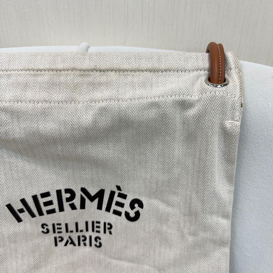 HERMES Toile Chevron Maline 帆布背包 XC543-2