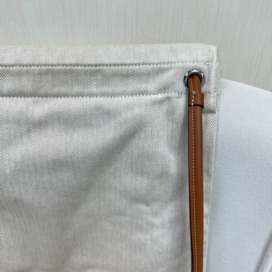 HERMES Toile Chevron Maline 帆布背包 XC543-7
