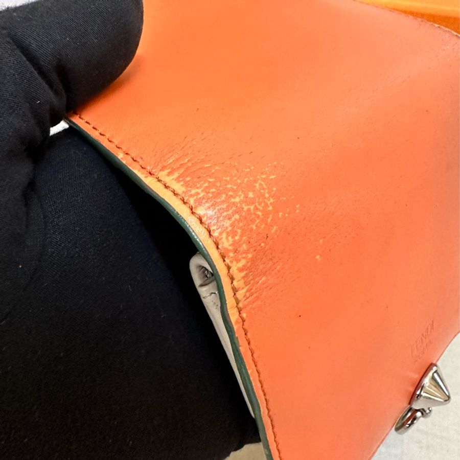 FENDI 橘色皮革短夾-28