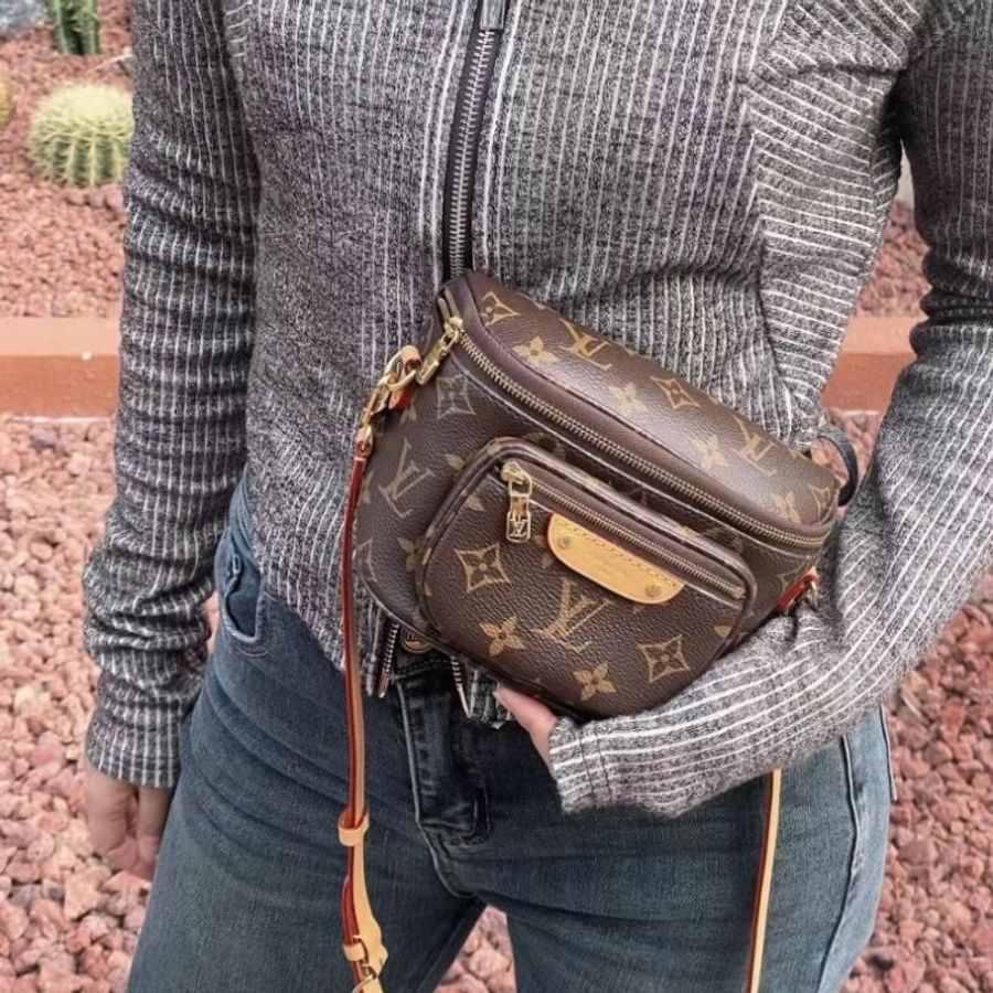 LV 經典老花bumbag mini腰包 芯片款 18*14*6 9新. 配件盒子 塵袋-0