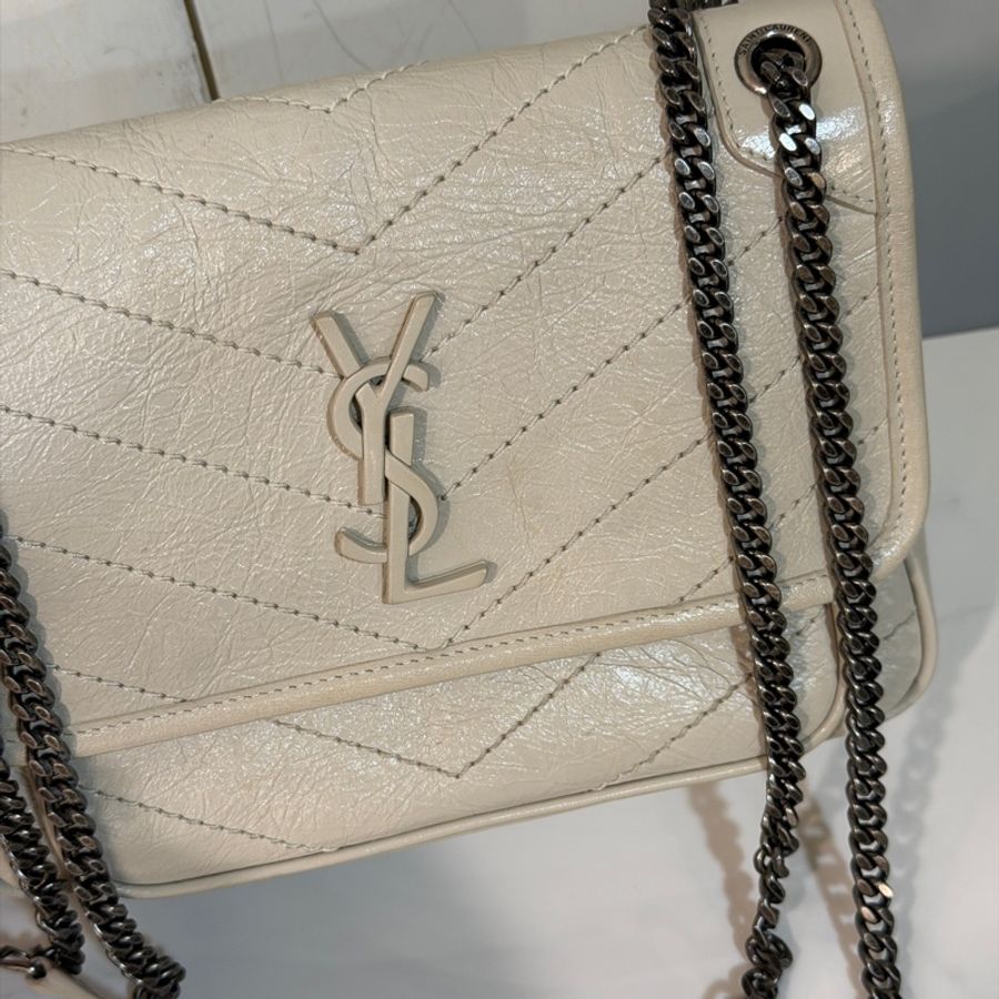 全新新款🈶購證❤️ #ysl #冰川白 #D釦 #niki #小號-6