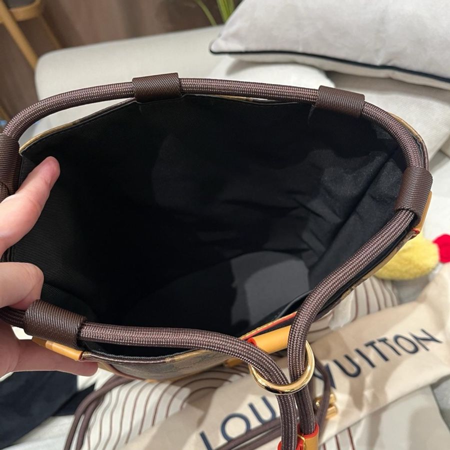 LV x NIGO Randonee 聯名款水桶backpack 限量版-19