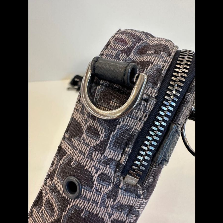 Dior safari Camera bag-7