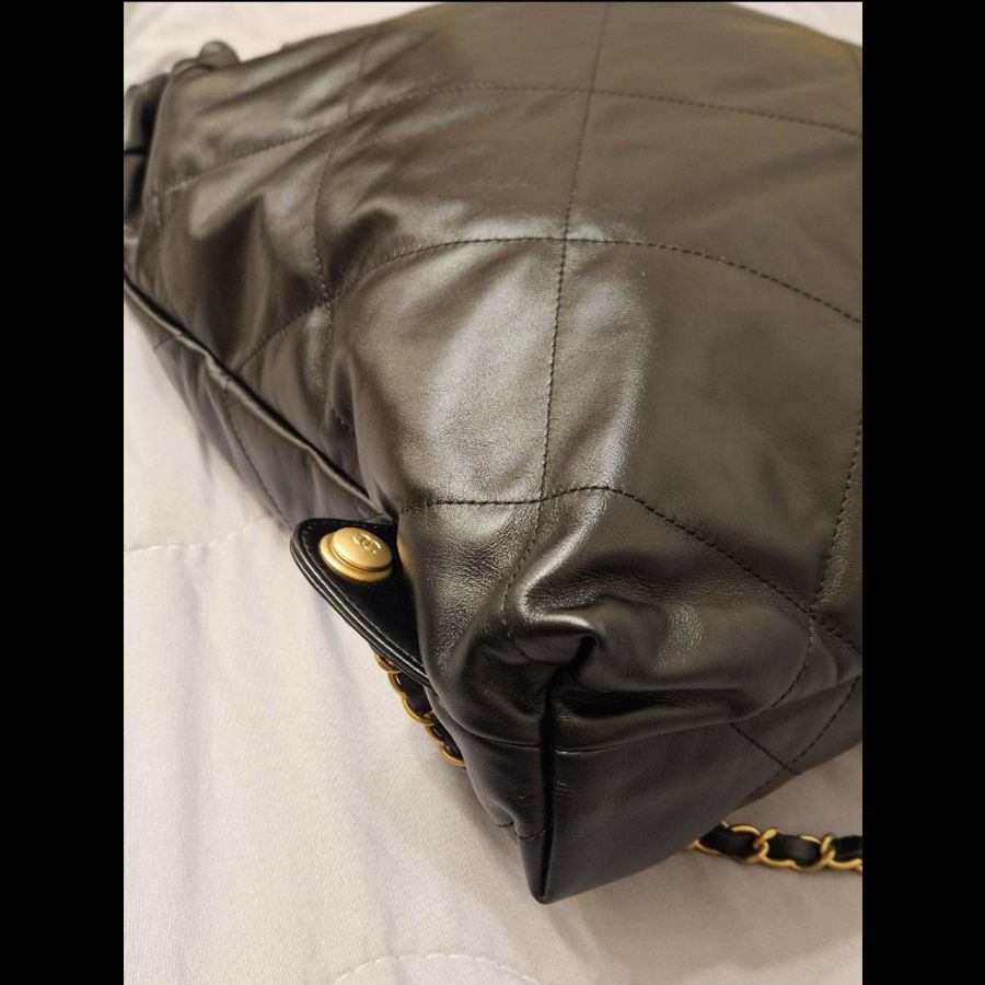 挑戰全網超低價！Chanel 香奈兒黑金小牛皮後背包晶片款/ 22 bag(未使用) 全新 22系列 爆款 經典菱格束口袋 GD款 肩背包 AS3313-7