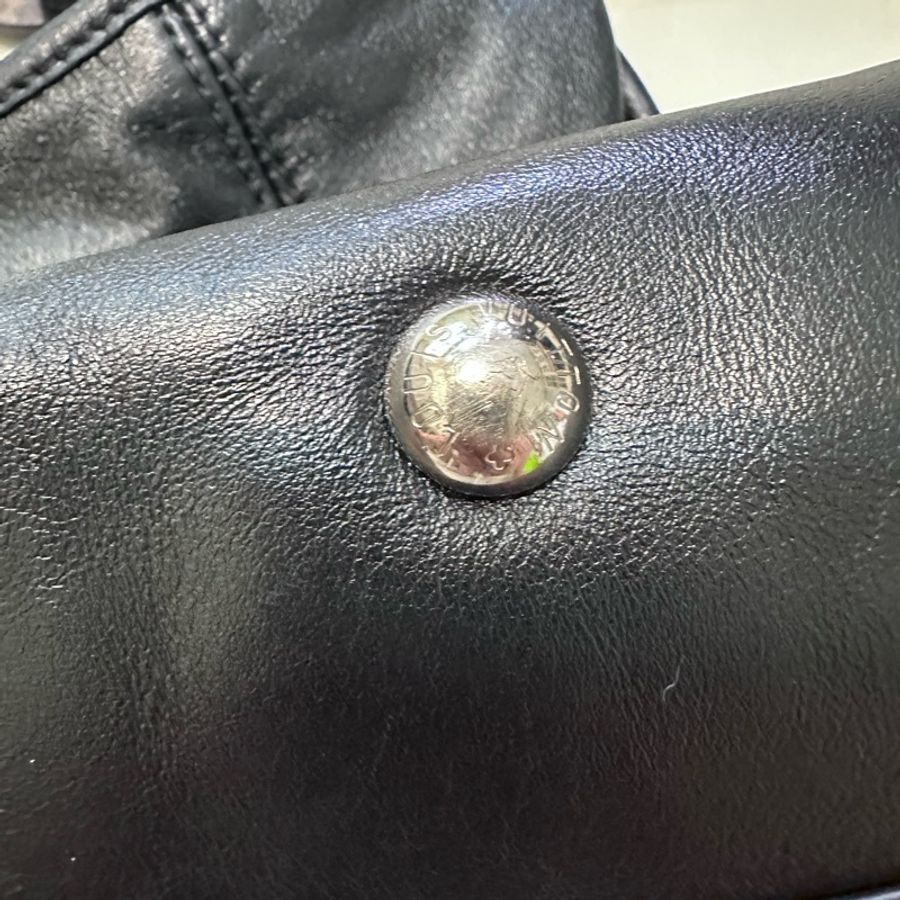 Lv carryall 黑武士 黑色斜背包-30