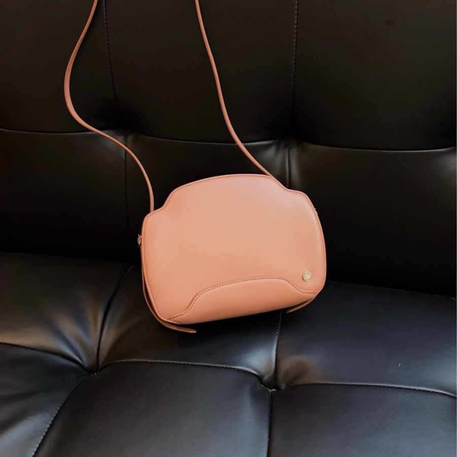 ✨Loro Piana LP諾悠翩雅|2022年款小牛皮Sesia小泡芙 斜挎包|98新-1