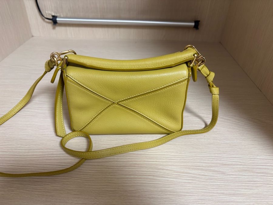 Loewe mini puzzle bright ochre 黃色 二手-1
