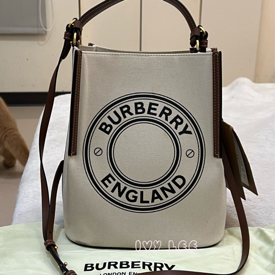 BURBERRY 8026824 棕色皮革水桶包 印花logo 徽標圖案帆布 手提 肩背 正品 二手精品-0