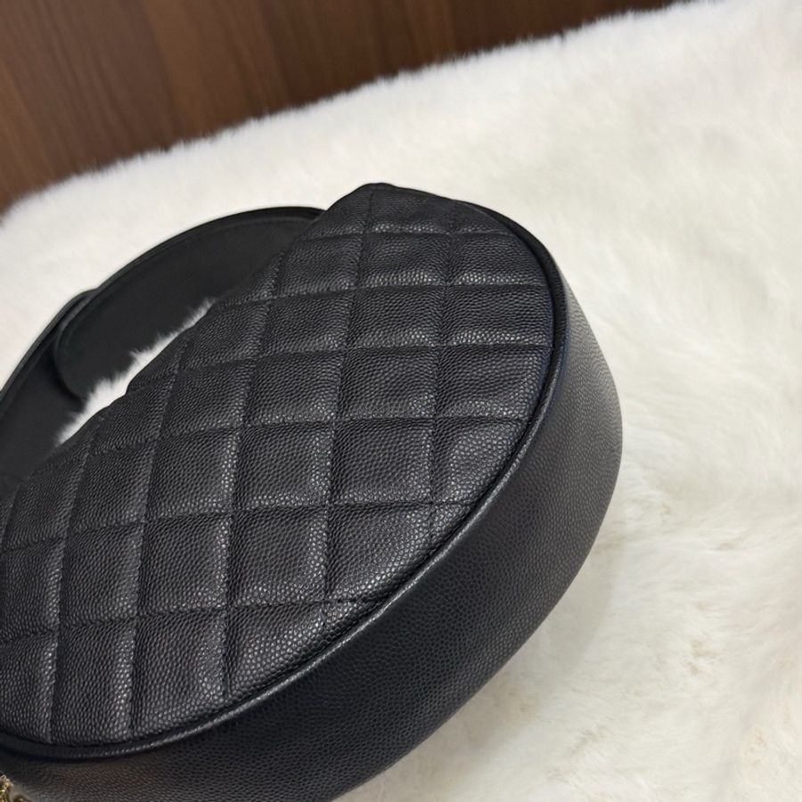 99新Chanel香奈兒 黑金荔枝牛皮蝴蝶結呼啦圈手拿包-6