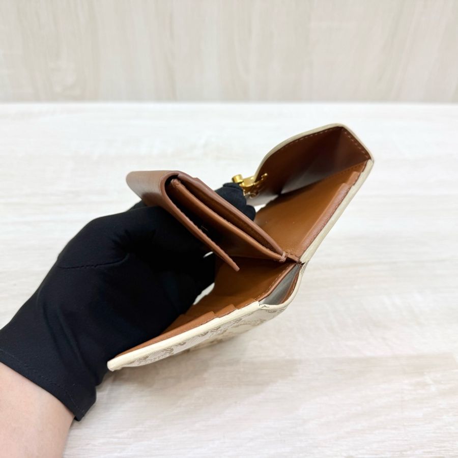 CELINE白色凱旋門三折短夾10D782CQH-9