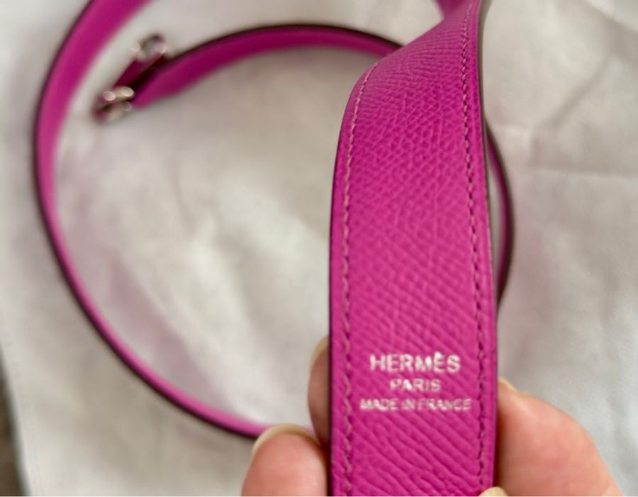 Hermes 皮革銀扣肩背帶-玫紫紅 /白/黑。2.5x92-5