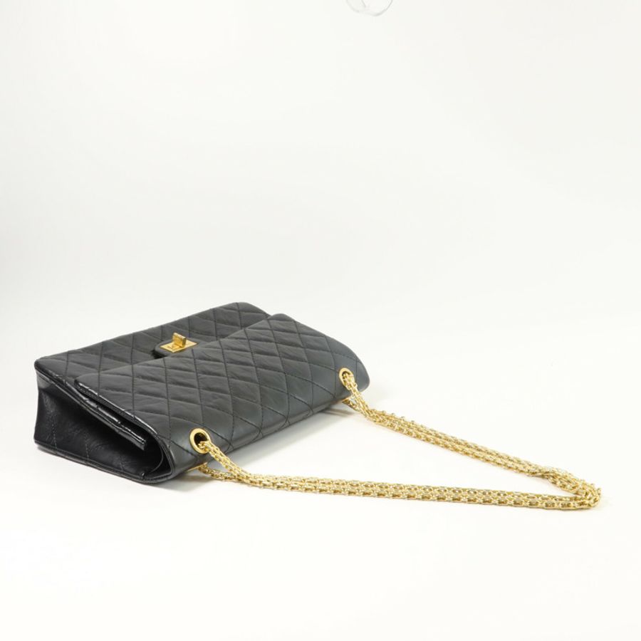 CHANEL 牛皮皮革2.55 Medium鏈帶肩背袋-7
