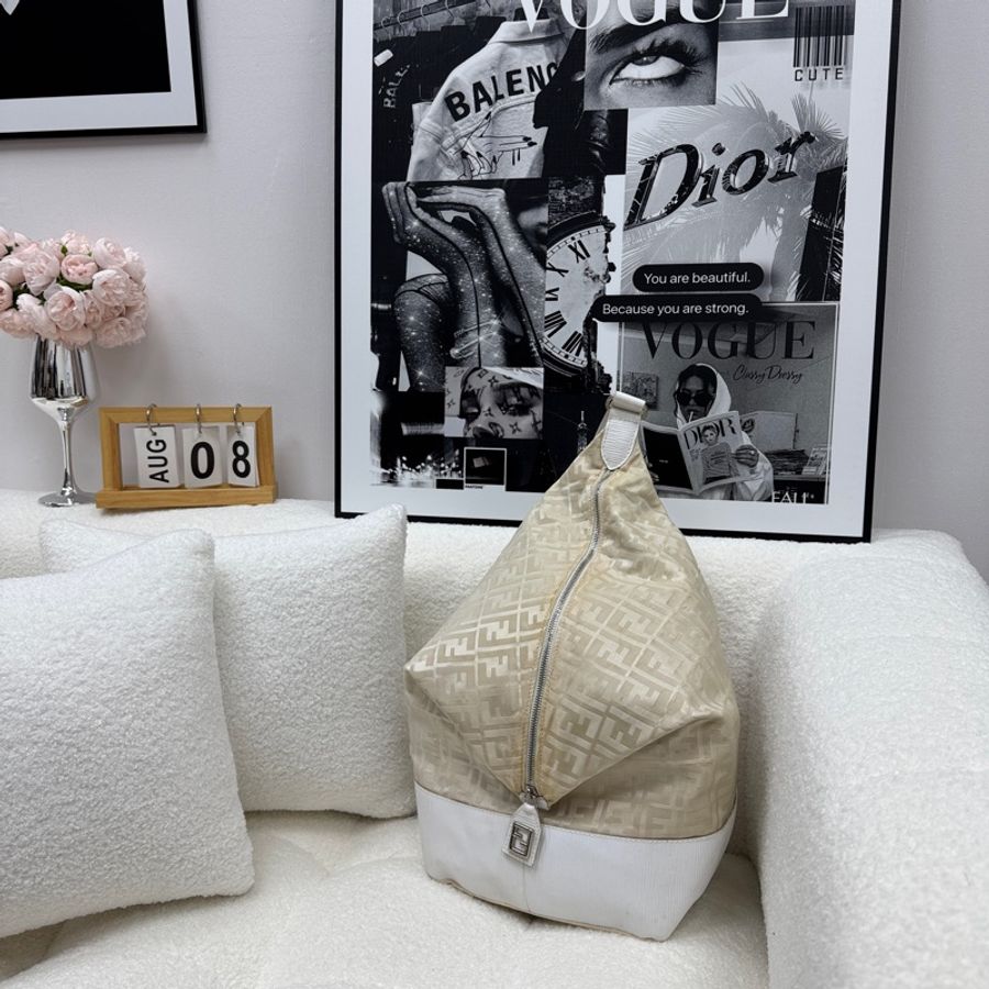 【赫蒂國際精品】Fendi 奶茶色法棍包 vintage 二手 中古-2