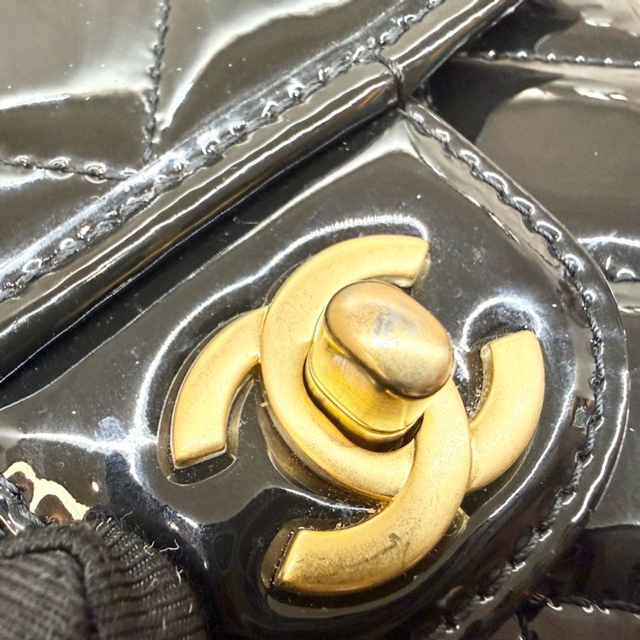 CHANEL🖤✨黑漆皮小號22K手柄口蓋包AS3652-13
