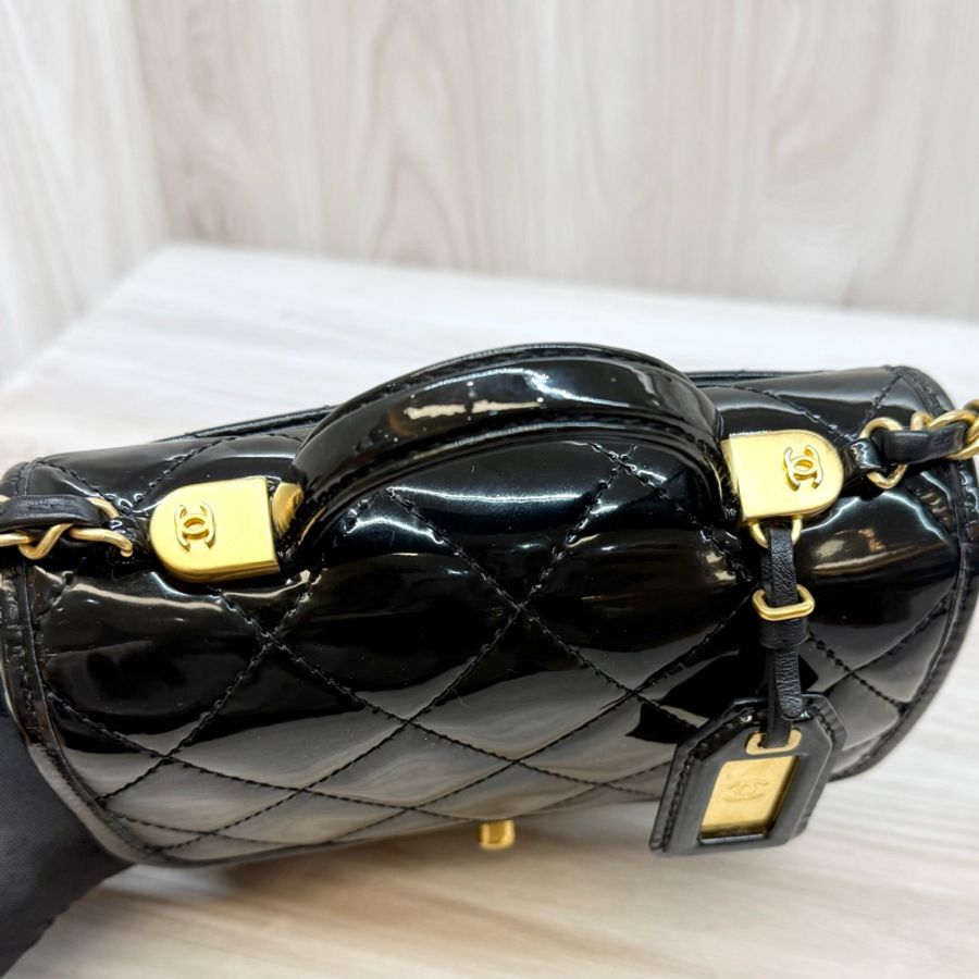 CHANEL🖤✨黑漆皮小號22K手柄口蓋包AS3652-18