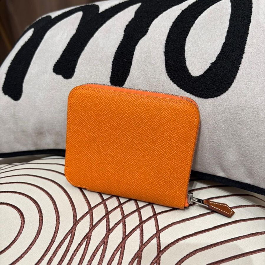 Hermes silk in compact ,stamp B-2