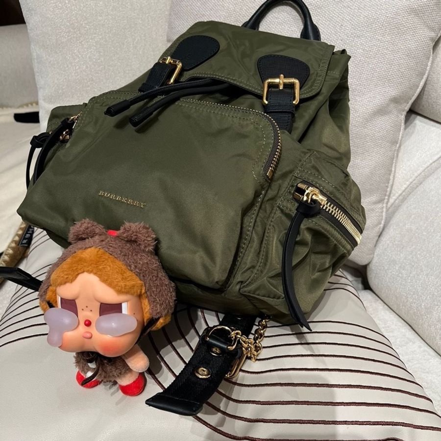 Burberry backpack nylon 金扣-7