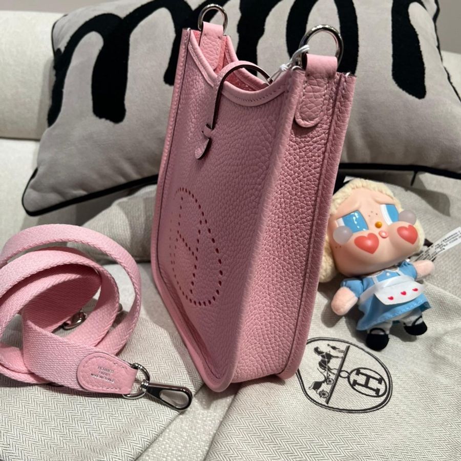 Hermes Mini Evelyne 櫻花粉 Stamp K-1