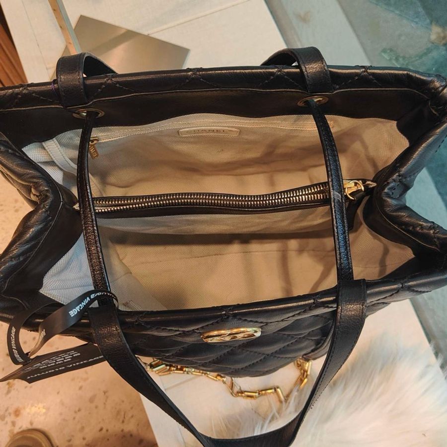 香奈兒Chanel黑金手提單肩托特包 14開-7