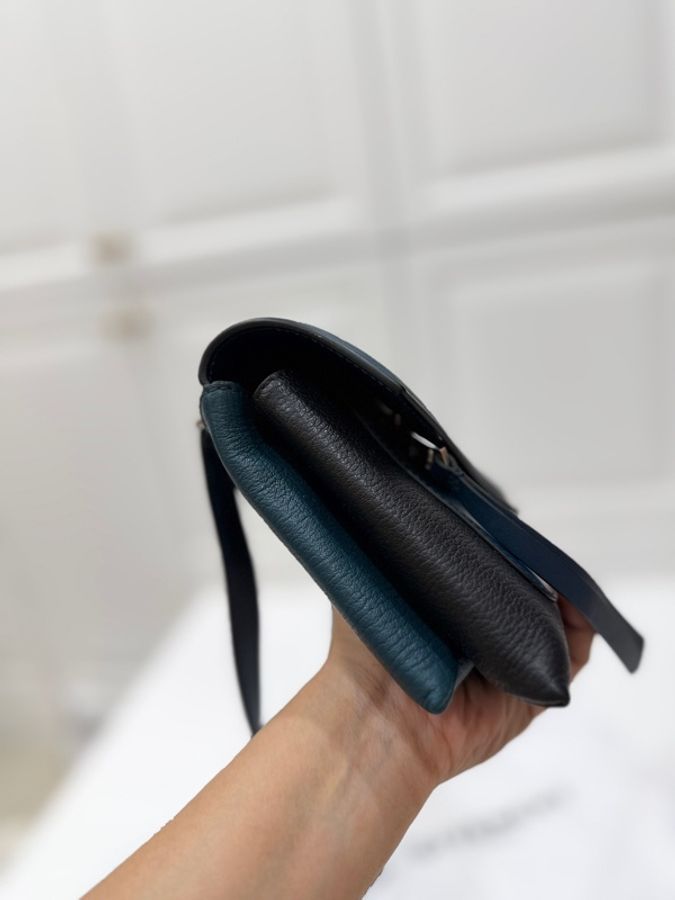 《仙闆名牌精品》GIVENCHY DUETTO 纪梵希 拼色 WOC 斜背包 肩背包 側背包-7