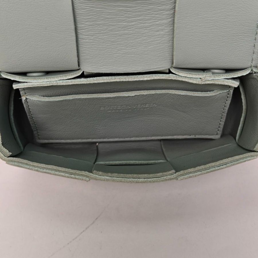 BOTTEGA VENETA CassetteMini12浅绿色羊皮肩背包-4