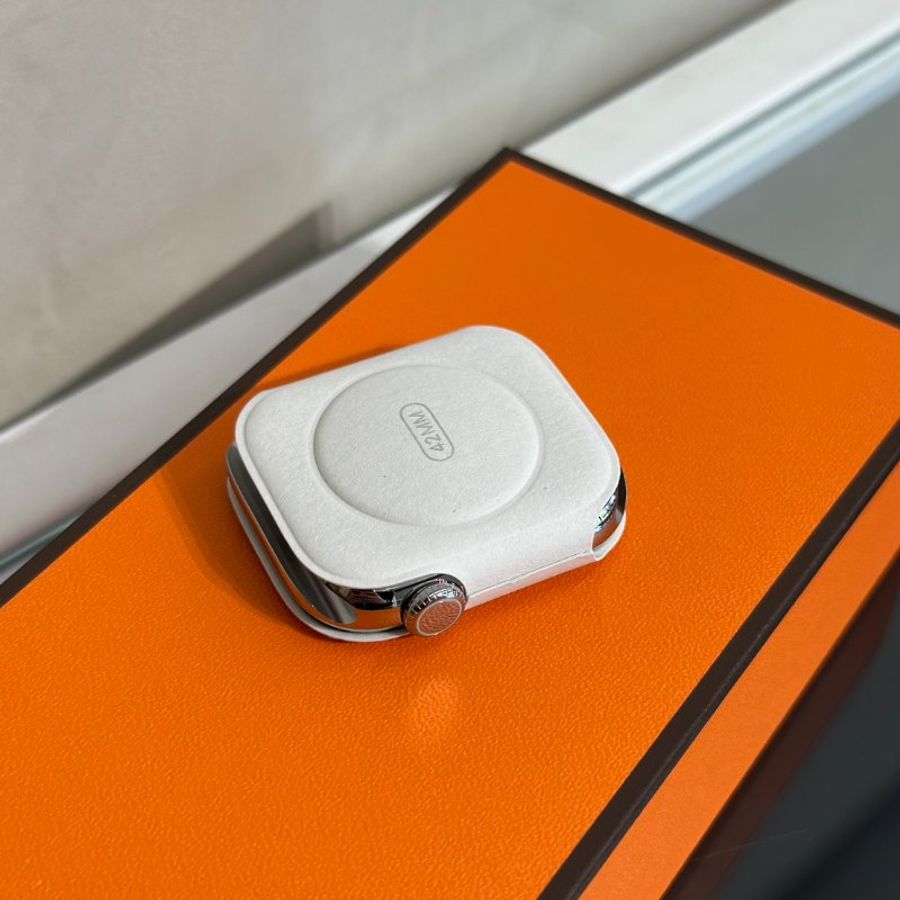 HERMES Apple Watch 11 - 42 鈦金屬+大象灰雙圈錶帶-3