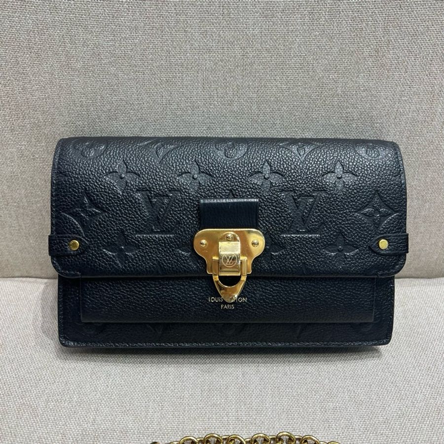 LV/路易威登 Vavin WOC 黑色牛皮壓紋鏈條包 尺寸:19.5×5×12-1