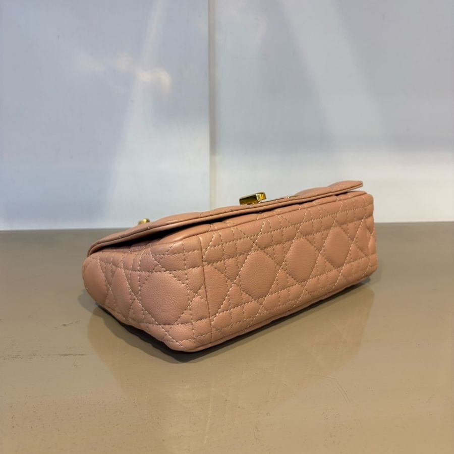 Dior 粉牛皮Caro小號肩斜背包M9241UWHC-5